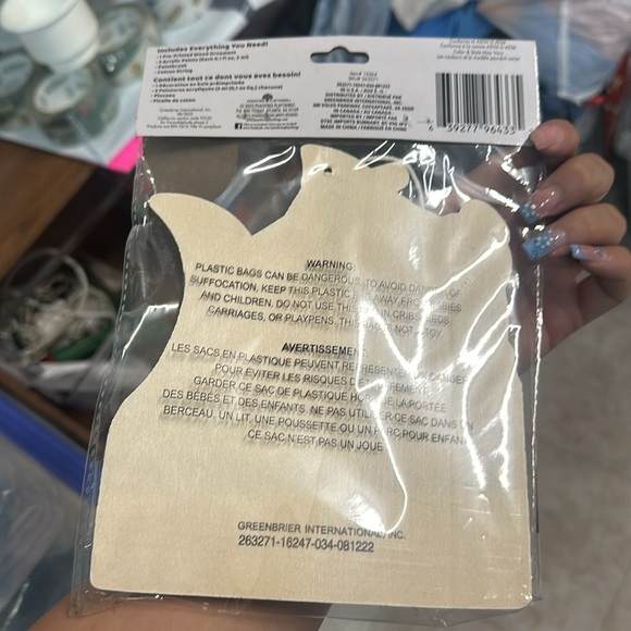 $$ Shark paint set - Picture 2 of 2